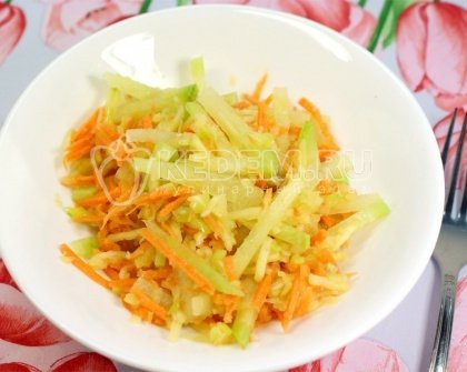 Салат из редьки с яблоком и лимоном