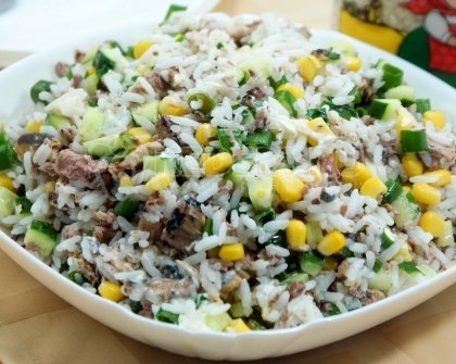 Рыбный салат с рисом