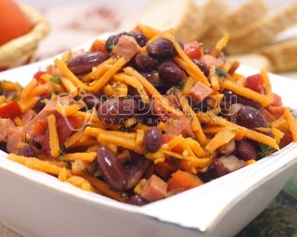 Салат с корейской морковью и фасолью