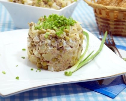 Салат с рыбой «Вкусный»