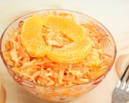 Салат с морковью и апельсином