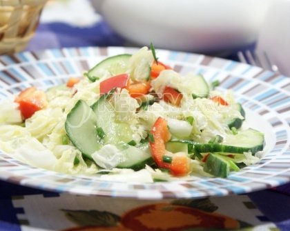 Овощной салат с пекинской капустой