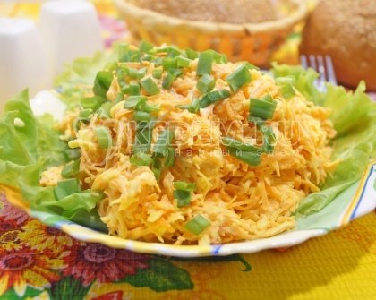 Салат из моркови с чесноком