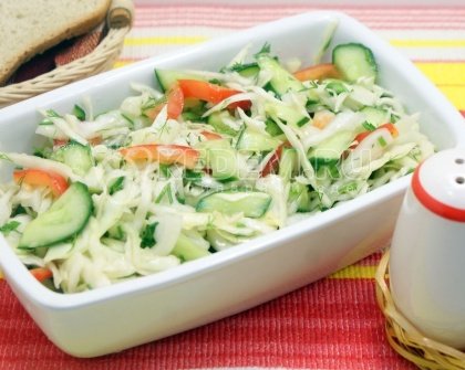 Овощной салат с кедровыми орехами